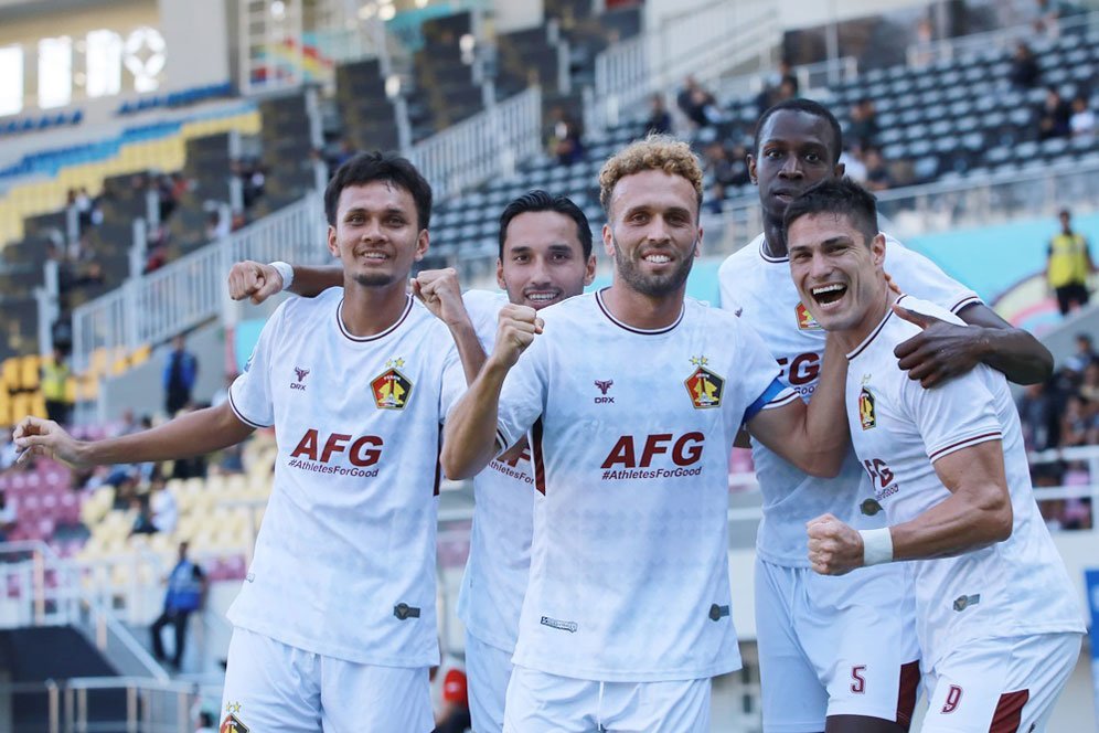 Persik Kediri Waspadai Serangan Balik Malut United Persik Kediri Waspadai Serangan Balik Malut United