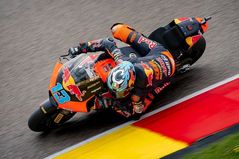 Hasil Balapan Moto2 Austria 2024: Celestino Vietti Menang di Hadapan Valentino Rossi Hasil Balapan Moto2 Austria 2024: Celestino Vietti Menang di Hadapan Valentino Rossi