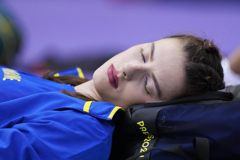 Atlet Lompat Tinggi Ini Raih Emas Olimpiade Paris 2024 Usai Tidur saat Tunggu Giliran Main