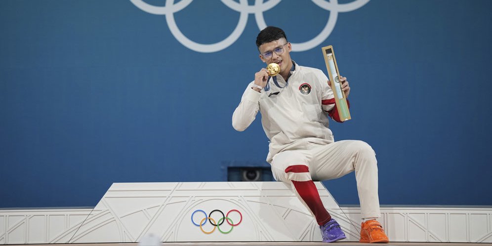 Cerita Rizki Juniansyah usai Berikan Medali Emas Kedua Indonesia di Olimpiade Paris, Cium dan Cuci Kaki Mama, Minum Airnya