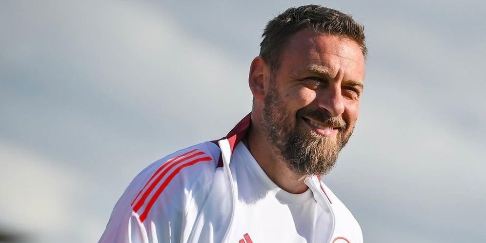 Cuma Dapat 3 Poin dari 4 Laga, AS Roma Pecat De Rossi