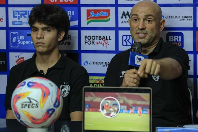 Harusnya Lebih Fokus pada Sepak Bola