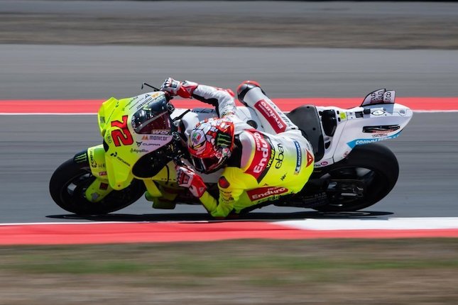 Marco Bezzecchi Nyaris Tabrak Pecco Bagnaia