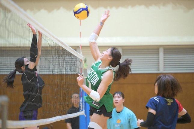 Yolla Yuliana Dikontrak Satu Musim Yolla Yuliana saat berlatih dengan Tokyo Sunbeams. (c) Tokyo Sunbeams