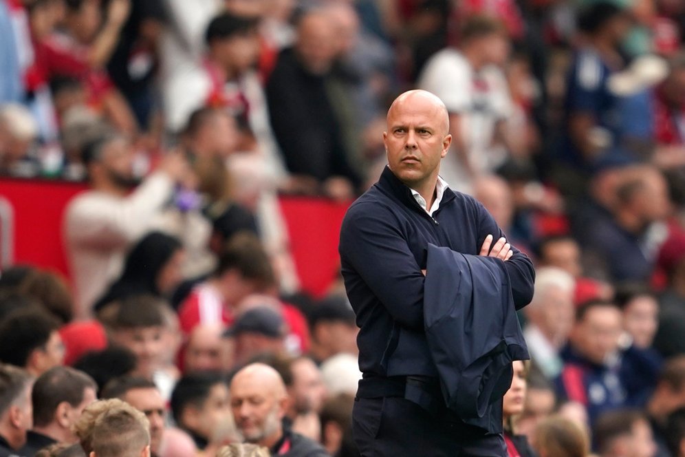 Manchester United vs Liverpool, Slot Samai Pencapaian Eriksson Plus Rekor Berusia 88 Tahun!