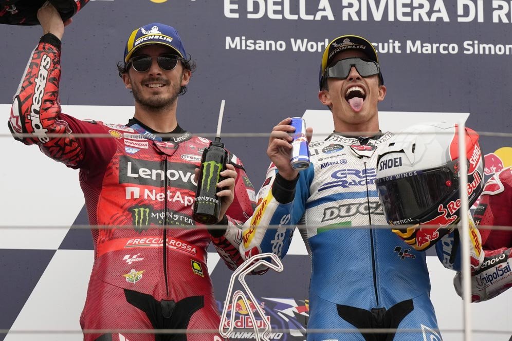 Pecco Bagnaia Sebut Marc Marquez Masih Bisa Juarai MotoGP 2024: Dia Rider Paling Berani