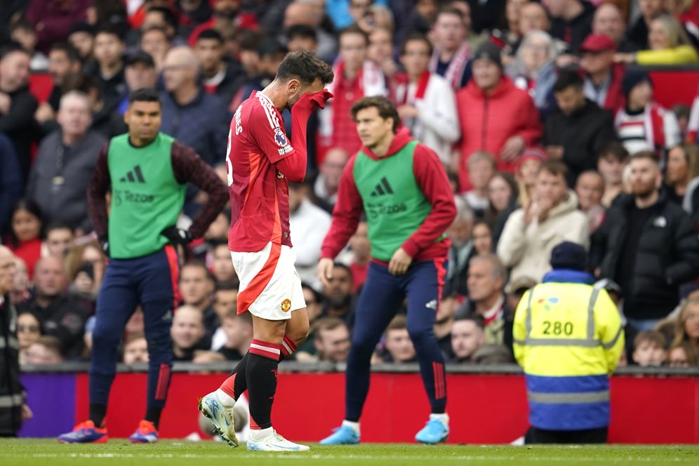 Kartu Merah Pertama dalam Karier Bruno Fernandes di MU