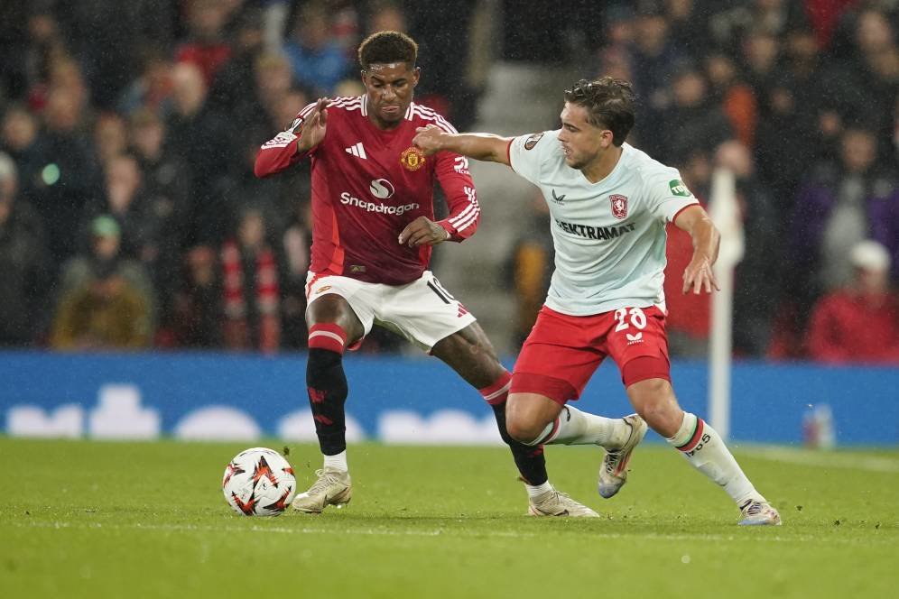 MU Bayar Mahal Kegagalan Habisi Twente MU Bayar Mahal Kegagalan Habisi Twente