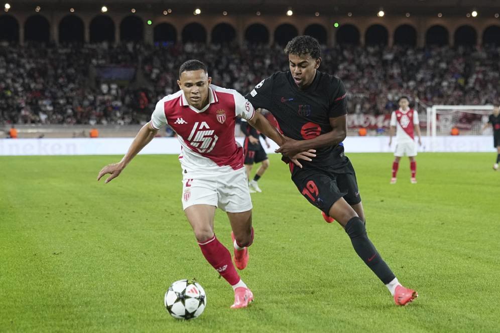 Jadi Obsesi Deco, Barcelona Kepincut Bek Kanan AS Monaco Jadi Obsesi Deco, Barcelona Kepincut Bek Kanan AS Monaco