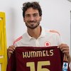 Debut Horor Mats Hummels di Roma: Baru 4 Menit, Langsung Gol Bunuh Diri, Kalah 1-5