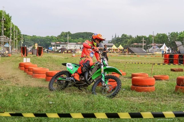 Persaingan Berat Persaingan Berat