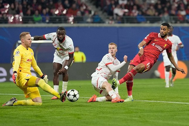 Leipzig Terseok dan Pincang di Lini Belakang