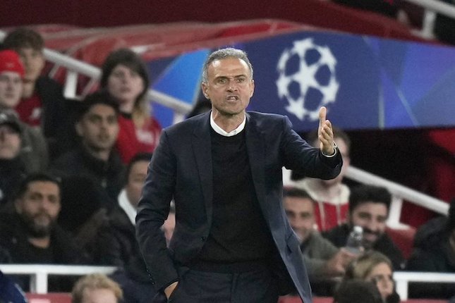 Arsenal Menang Karena Blunder Enrique