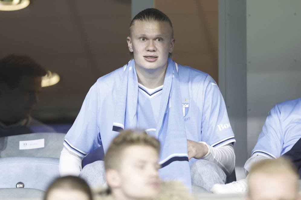 Lewatkan Seremoni Ballon d'Or, Haaland Memilih ke Swedia Dukung Malmo Lewatkan Seremoni Ballon d'Or, Haaland Memilih ke Swedia Dukung Malmo