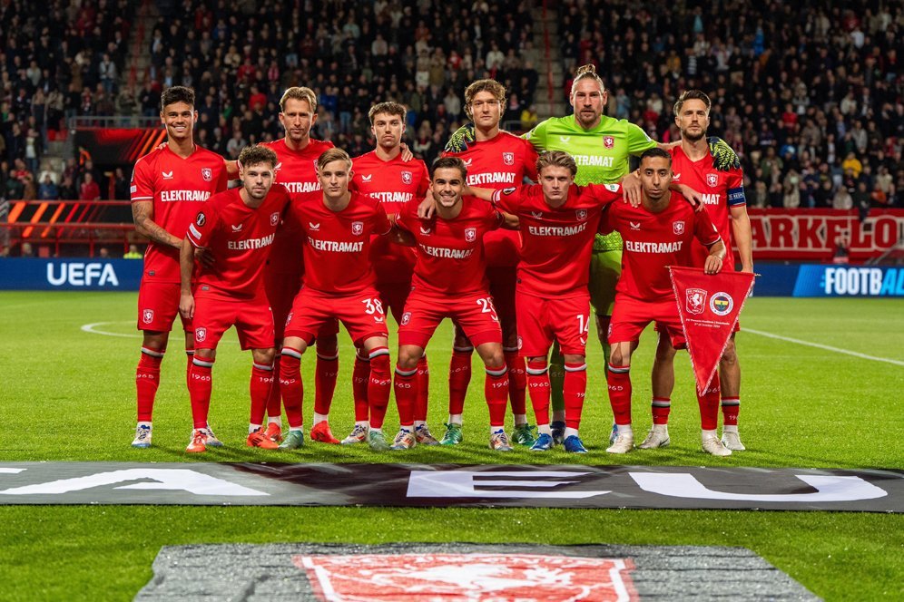 Hasil Twente vs Fenerbahce: Mees Hilgers Tampil Penuh Lawan Tim Jose Mourinho, Tak Ada Pemenang Hasil Twente vs Fenerbahce: Mees Hilgers Tampil Penuh Lawan Tim Jose Mourinho, Tak Ada Pemenang