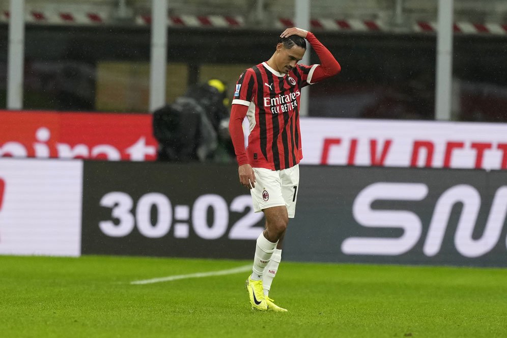 Rapor Pemain Milan saat Menang 1-0 vs Udinese: Chukwueze Gol, Reijnders Kartu Merah Rapor Pemain Milan saat Menang 1-0 vs Udinese: Chukwueze Gol, Reijnders Kartu Merah