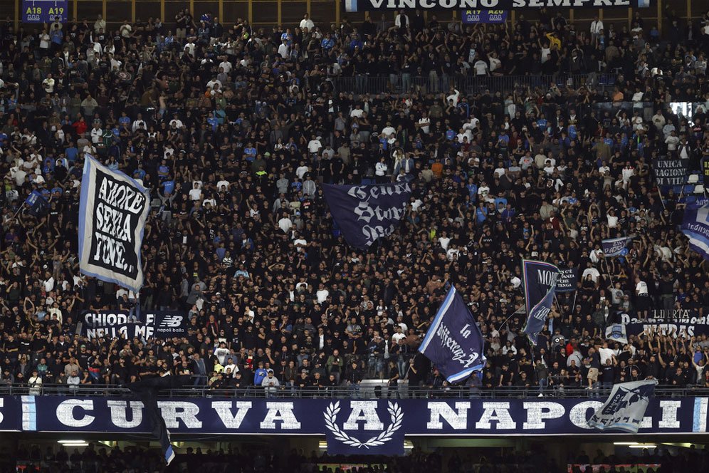Janji Como ke Suporter Napoli: Bir Gratis saat Jadi Tamu di Stadion Kami
