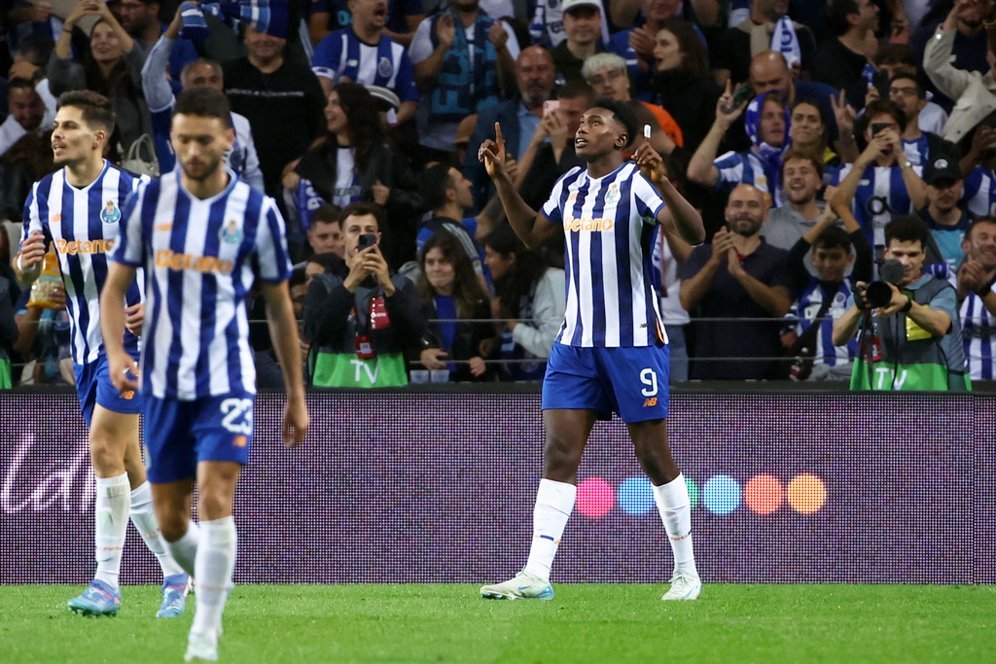 Samu Omorodion: Striker Muda Spanyol yang Spesial, Satu Pemain Serasa Dua!