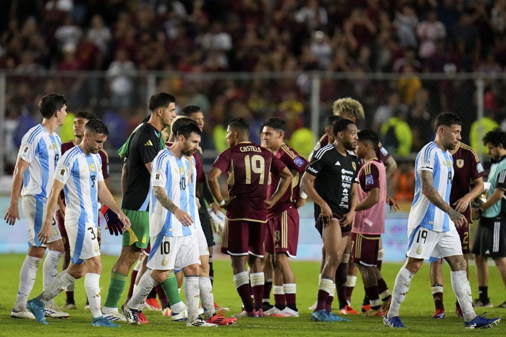 Hasil Venezuela vs Argentina: Lapangan Sempat Tergenang Air, Skor Imbang 1-1