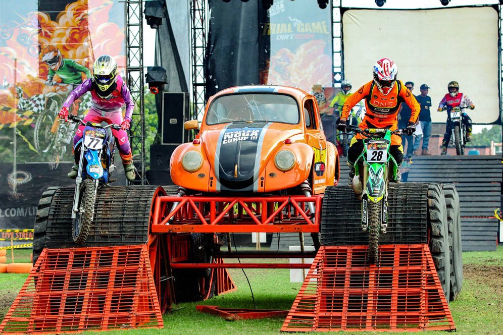 Belasan Kroser Perebutkan juara Putaran Final Trial Game Dirt 2024 yang Digelar di Malang Belasan Kroser Perebutkan juara Putaran Final Trial Game Dirt 2024 yang Digelar di Malang