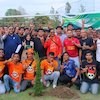 Dari Lapangan ke Lingkungan: Kolaborasi Pegadaian, PT LIB, Persiraja, dan Suporter untuk Bumi yang Lebih Baik Dari Lapangan ke Lingkungan: Kolaborasi Pegadaian, PT LIB, Persiraja, dan Suporter untuk Bumi yang Lebih Baik
