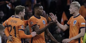 Empat Serangkai Serie A di Armada Oranye Empat Serangkai Serie A di Armada Oranye