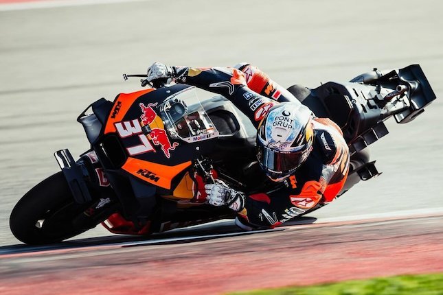 Lewis Hamilton Kembali Tegaskan Tertarik pada Proyek MotoGP