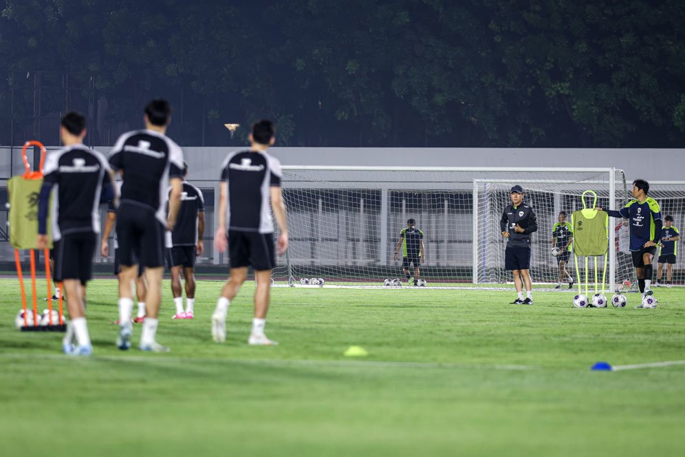 Jelang Duel Indonesia vs Jepang, Shin Tae-yong Puji Kekuatan Samurai Biru: Nomor Satu Asia Jelang Duel Indonesia vs Jepang, Shin Tae-yong Puji Kekuatan Samurai Biru: Nomor Satu Asia