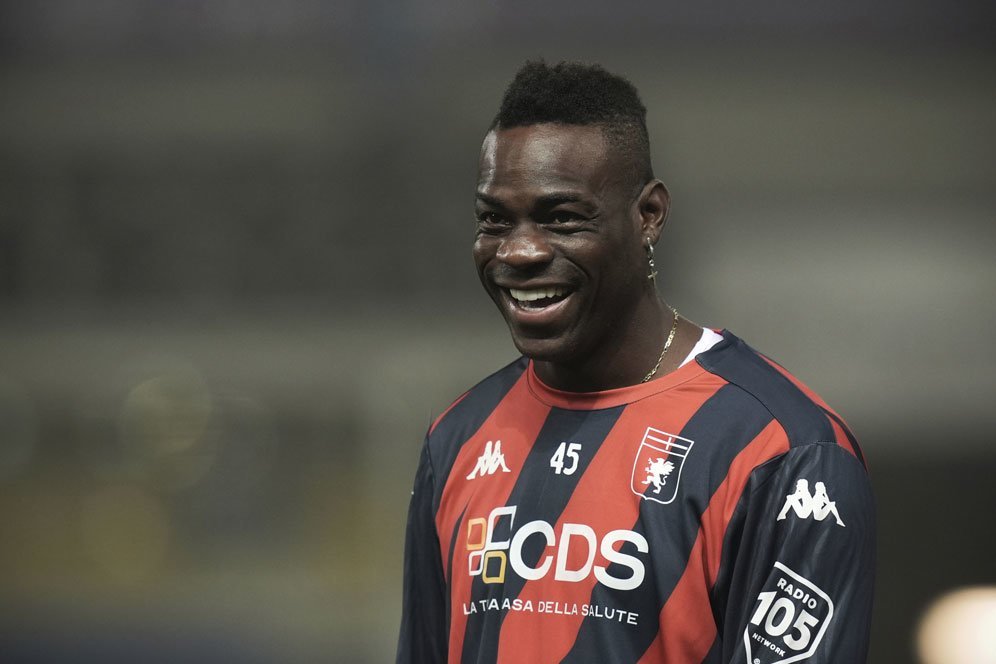 Mario Balotelli Balik ke Serie A Setelah 1701 Hari: Main 5 Menit, Langsung Kartu Kuning! Mario Balotelli Balik ke Serie A Setelah 1701 Hari: Main 5 Menit, Langsung Kartu Kuning!