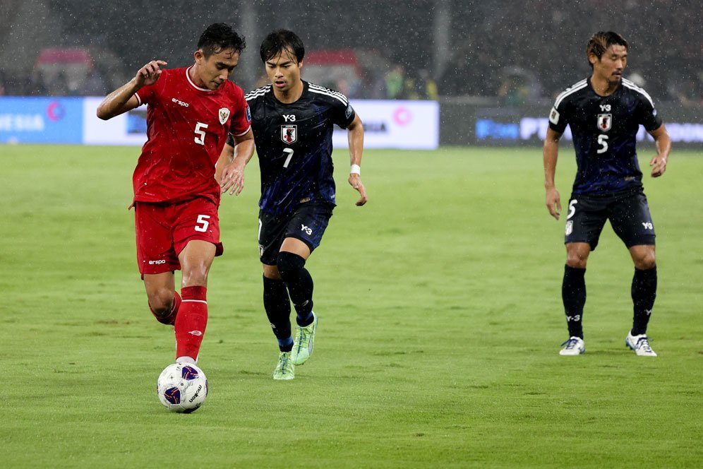 Mitoma Ungkap Pertahanan Jepang Sempat Ambyar Ketika Jumpa Indonesia dan Beruntung tak Kebobolan Mitoma Ungkap Pertahanan Jepang Sempat Ambyar Ketika Jumpa Indonesia dan Beruntung tak Kebobolan