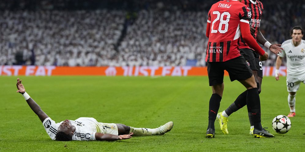 Tidur Ngab? Nyungsep di Laga Madrid vs Milan, Vinicius Diejek Rossoneri