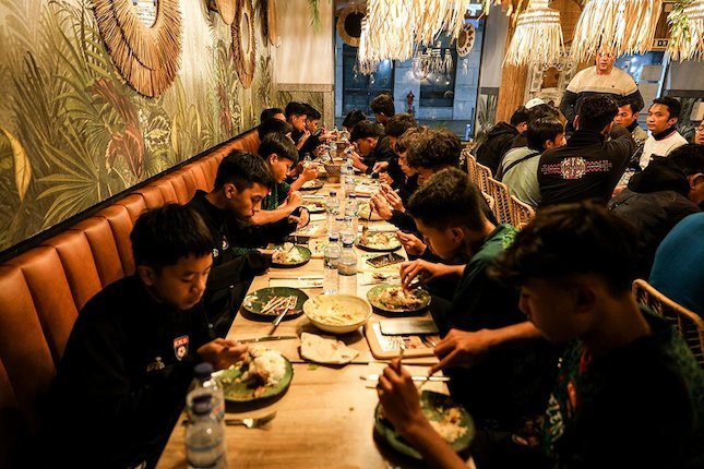 Menikmati Batagor hingga Nasi Goreng