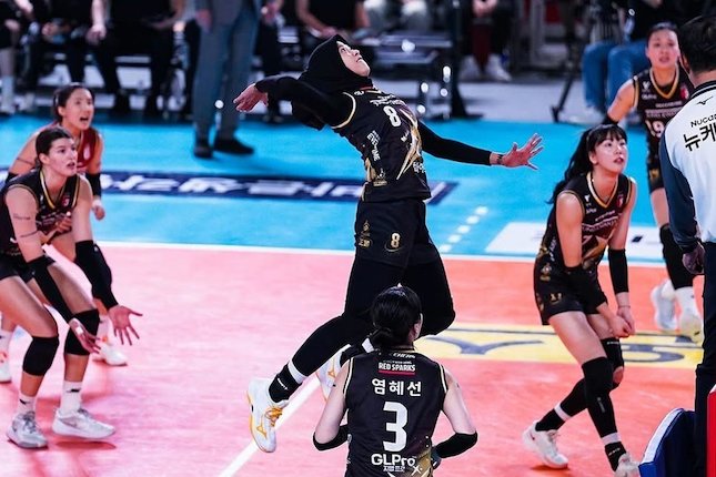 Daftar Pemain Daejeon Red Sparks 2024/2025 Megawati Hangestri Pertiwi saat berlaga bersama Daejeon Red Sparks di Korean V-League 2024/2025. (c) Instagram/Red__Sparks