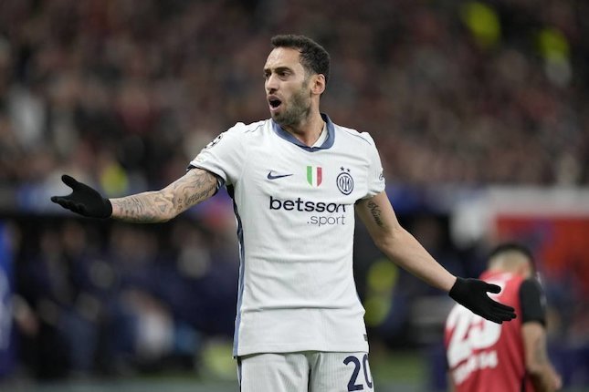 Inter Mulai Pertimbangkan Era Pasca-Calhanoglu