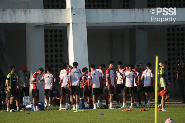 Timnas Indonesia menjalani sesi latihan jelang laga melawan Myanmar di Piala AFF 2024 (c) Media PSSI