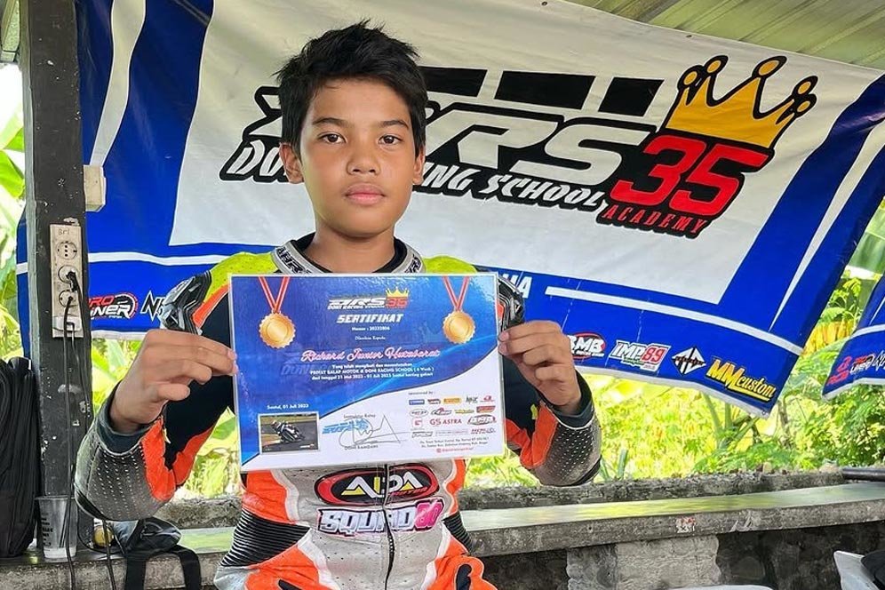 Profil Richard Junior Hutabarat, Pembalap Motor Muda Indonesia yang Tutup Usia Profil Richard Junior Hutabarat, Pembalap Motor Muda Indonesia yang Tutup Usia