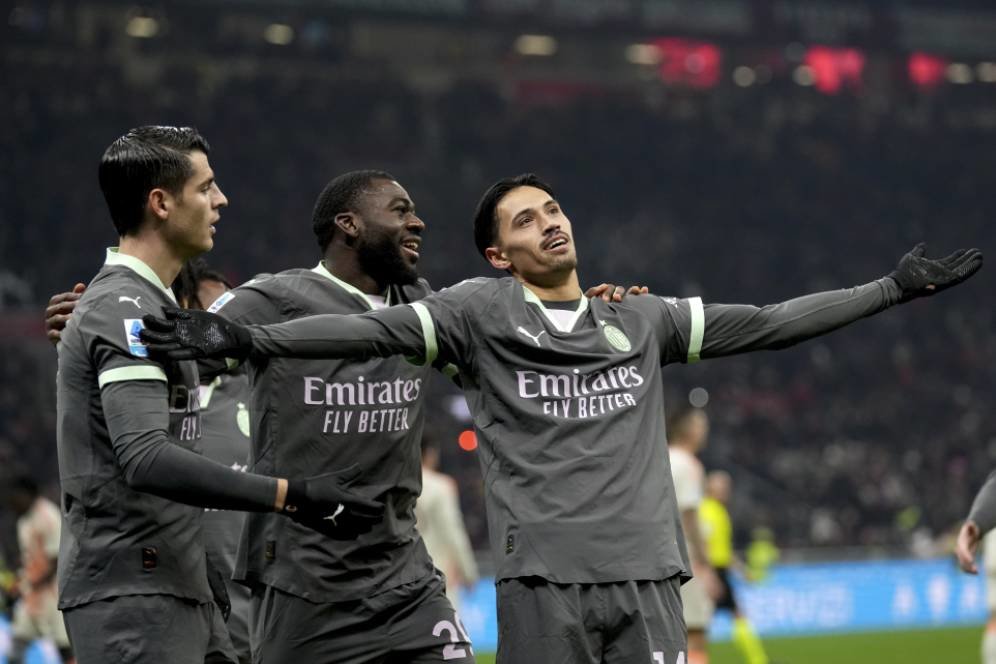 Rapor Pemain AC Milan vs Roma: Reijnders Jadi Pahlawan Meski Rossoneri Kehilangan Poin Rapor Pemain AC Milan vs Roma: Reijnders Jadi Pahlawan Meski Rossoneri Kehilangan Poin
