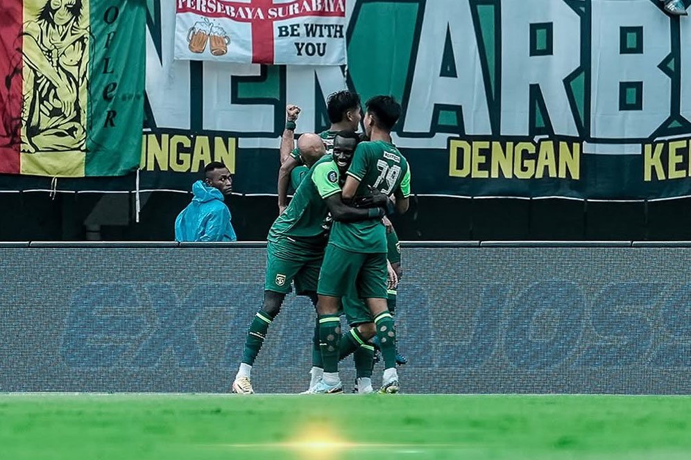 Luapan Kegembiraan Ernando Ari Usai Persebaya Secara Dramatis Kalahkan Arema FC 3-2 Luapan Kegembiraan Ernando Ari Usai Persebaya Secara Dramatis Kalahkan Arema FC 3-2