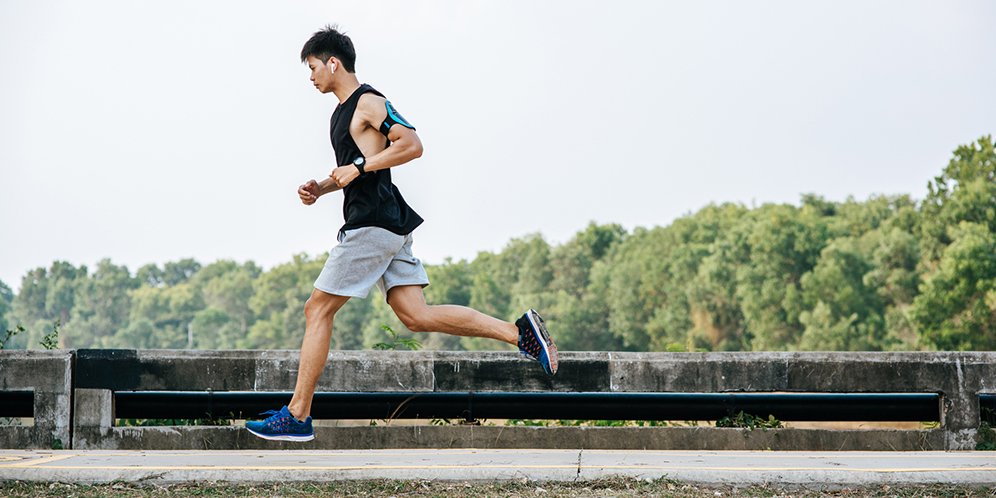 6 Rekomendasi Sepatu Lari Berkualitas, Nyaman di Kaki dan Tahan Lama