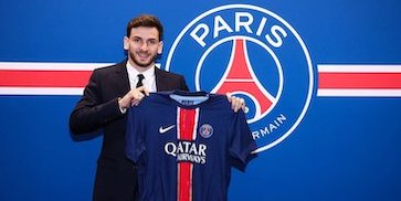 RESMI: Khvicha Kvaratskhelia Gabung PSG dengan Biaya Transfer Rp1,1 Triliun RESMI: Khvicha Kvaratskhelia Gabung PSG dengan Biaya Transfer Rp1,1 Triliun
