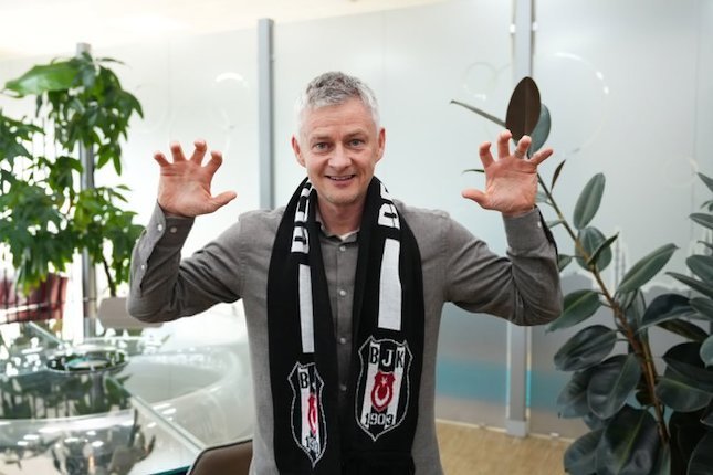 Kutukan Kursi Panas: Solskjaer dan Mimpi yang Kandas di Tengah Jalan