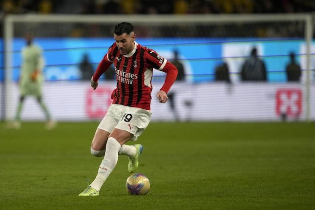 Theo Hernandez: Bek Kiri yang Dapat Diandalkan