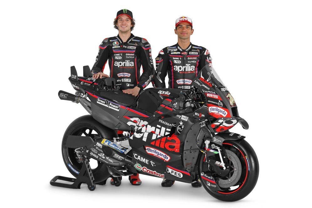 Foto: Aprilia Racing Resmi Pamerkan Jorge Martin dan Marco Bezzecchi Jelang MotoGP 2025 Foto: Aprilia Racing Resmi Pamerkan Jorge Martin dan Marco Bezzecchi Jelang MotoGP 2025