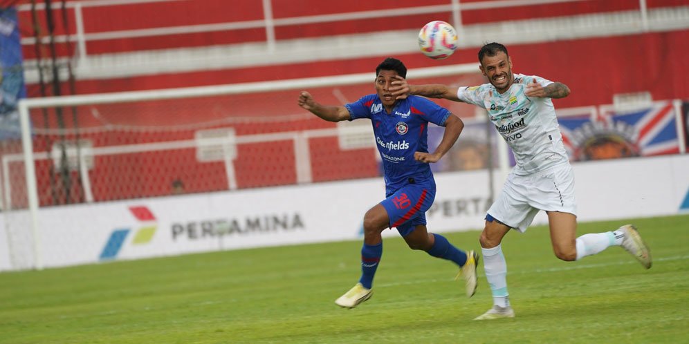 Hasil BRI Liga 1: Brace Tyronne del Pino dan Gol Gervane Kastaneer Bikin Persib Permalukan Arema FC Hasil BRI Liga 1: Brace Tyronne del Pino dan Gol Gervane Kastaneer Bikin Persib Permalukan Arema FC