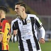 Gara-gara Insiden Rebut Penalti: Udinese Bakal Jual Lorenzo Lucca Gara-gara Insiden Rebut Penalti: Udinese Bakal Jual Lorenzo Lucca