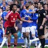 Wasit dan VAR yang Menyelamatkan MU Saat Melawan Everton Wasit dan VAR yang Menyelamatkan MU Saat Melawan Everton