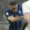 Arnautovic Menghunus Pedang, Calhanoglu Menabur Es
