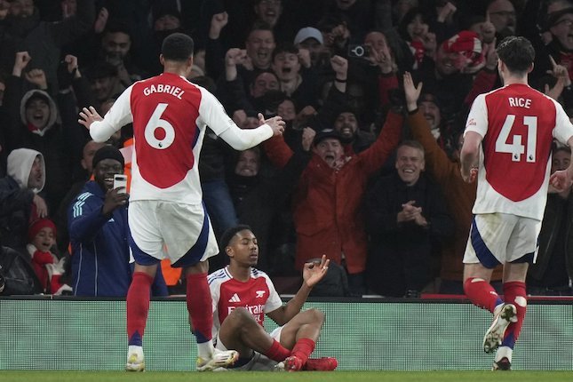 Pujian dari Walcott