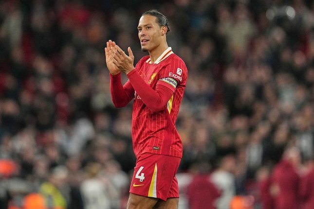 Sentilan Van Dijk Pada Nunez