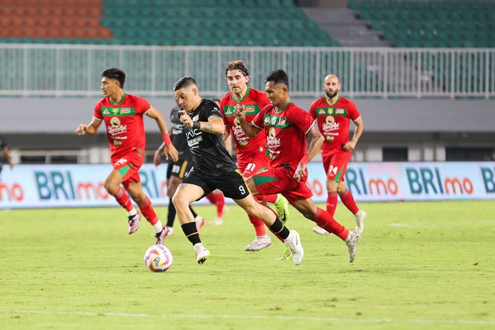 Dewa United Kalahkan Persebaya, Panas di Bawah Persib Bandung!